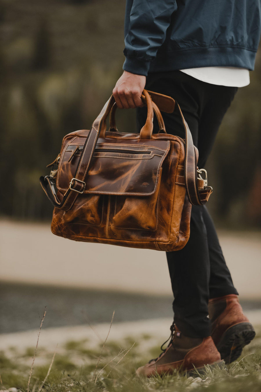 Buffalo Leather Pilot Bag — Antique Brown